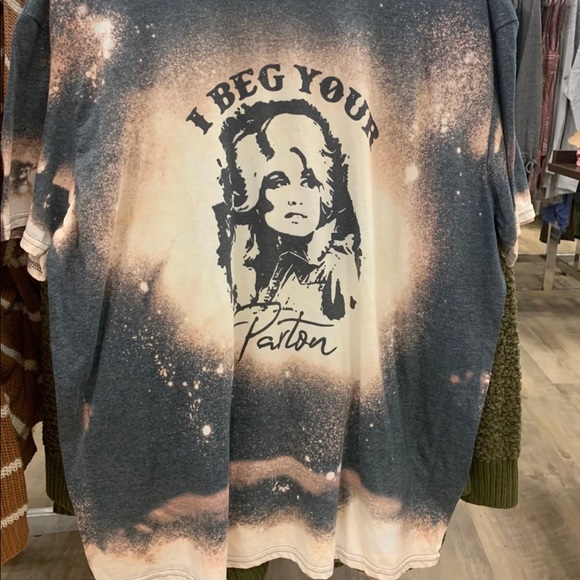 Dolly bleached t - Picture 2 of 2